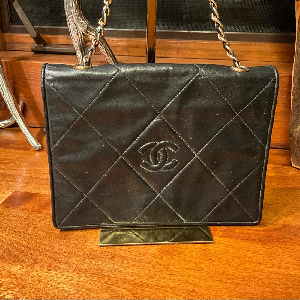 Chanel Black Quilted Leather Chain Bag - Picture 6 of 16